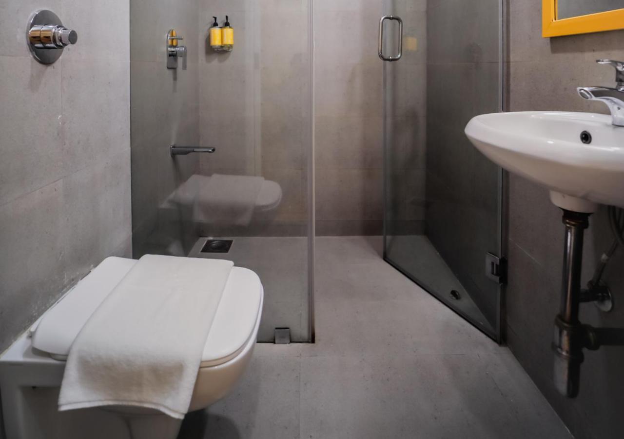 Bloom Hotel - Worli South Mumbai Dış mekan fotoğraf